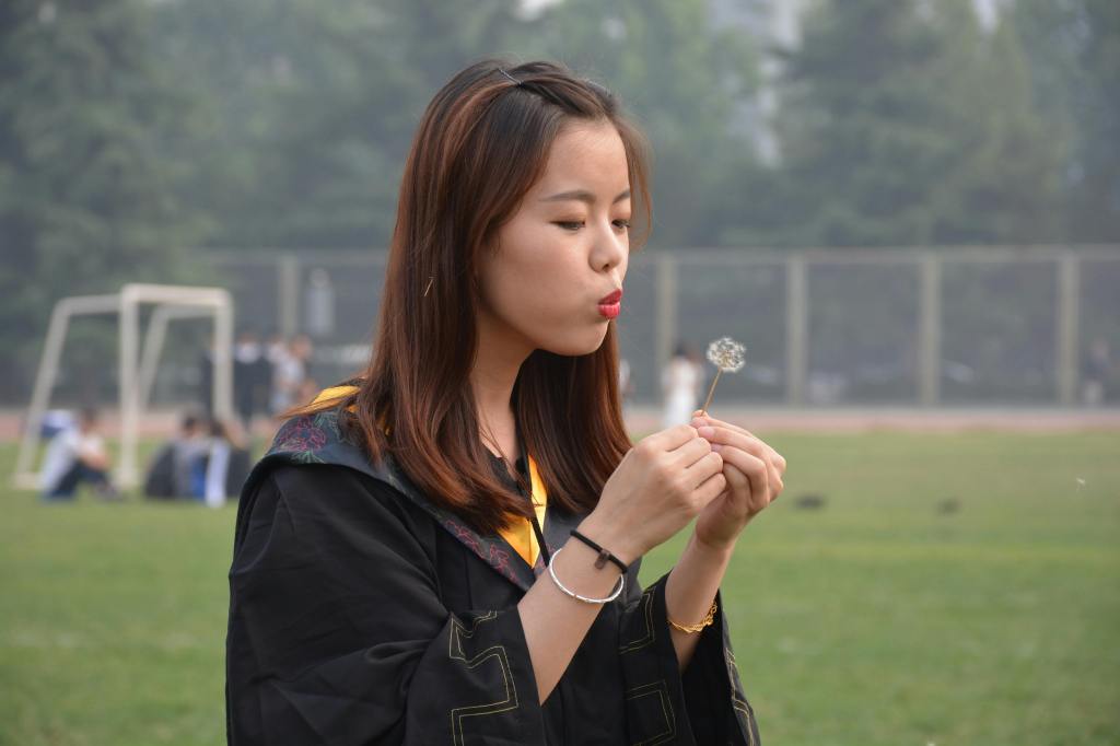 Essential Financial Tips for Fresh&nbsp;Graduates